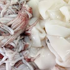 SQUID CALAMARI CLEANED TUBES & TENTACLES 900G