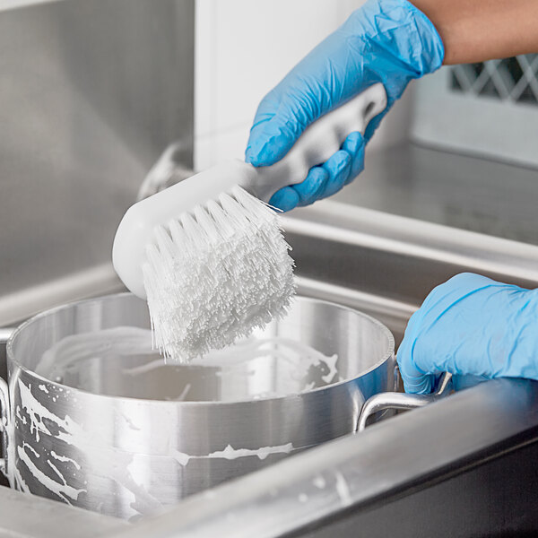 SCRUB BRUSH UTILITY POLYESTER 200MM WHITE (USB4200)
