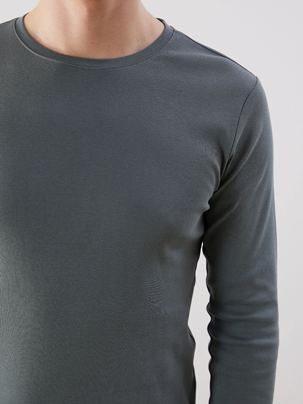 STAFF T SHIRT CREW NECK GREEN MEDIUM