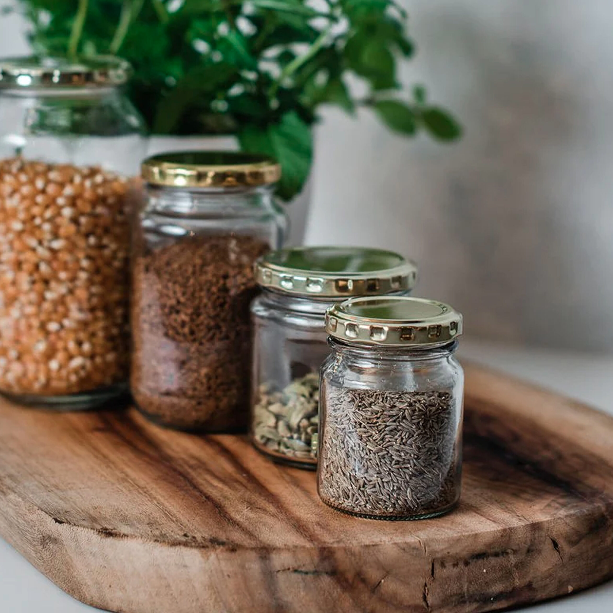 SPREAD JAR WITH GOLD LID (125M L) PACK 6 (27428)